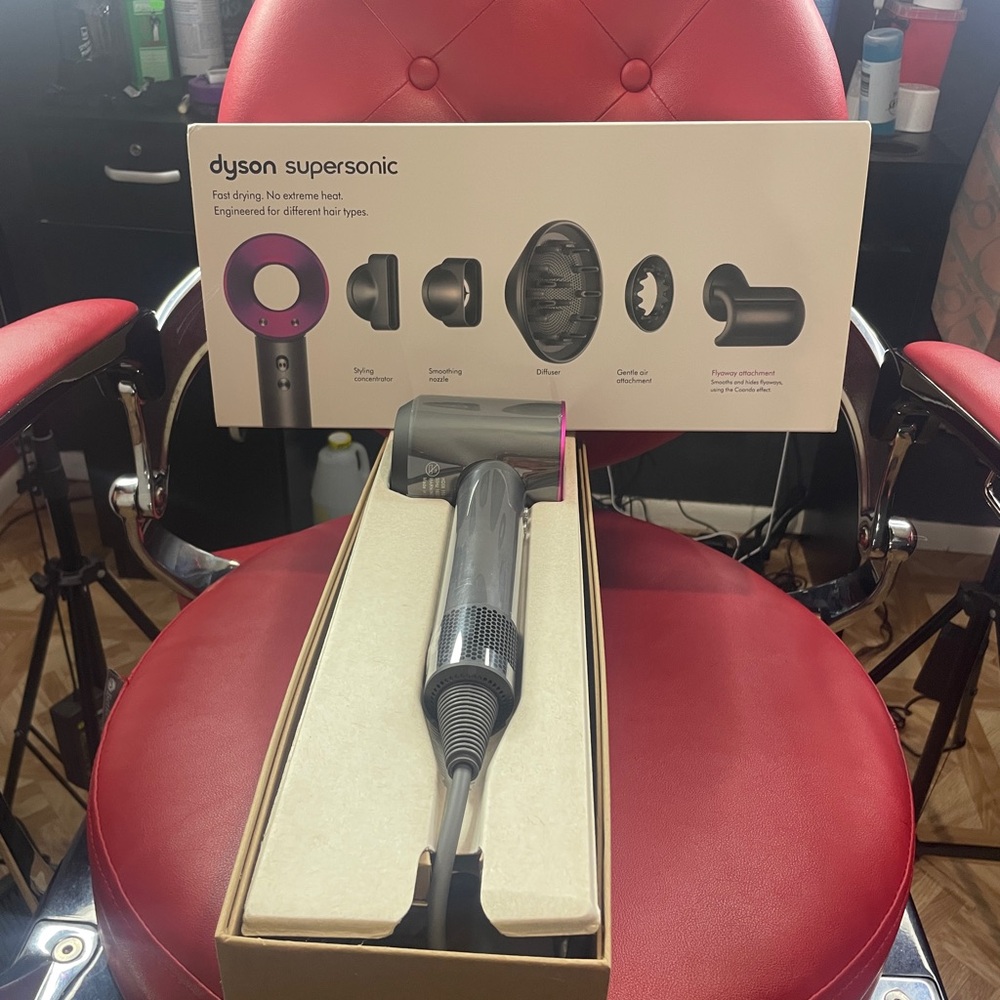 Dyson Supersonic Hair Dryer in Silver and Purple
